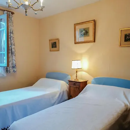 Au Village Ferienhaus