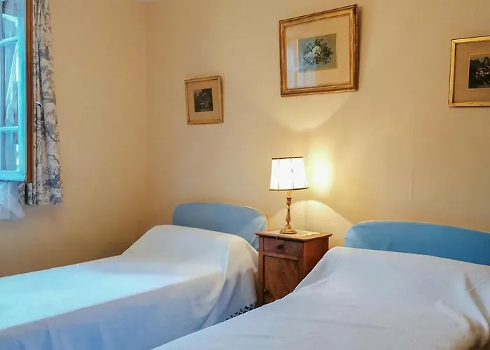 Au Village Ferienhaus